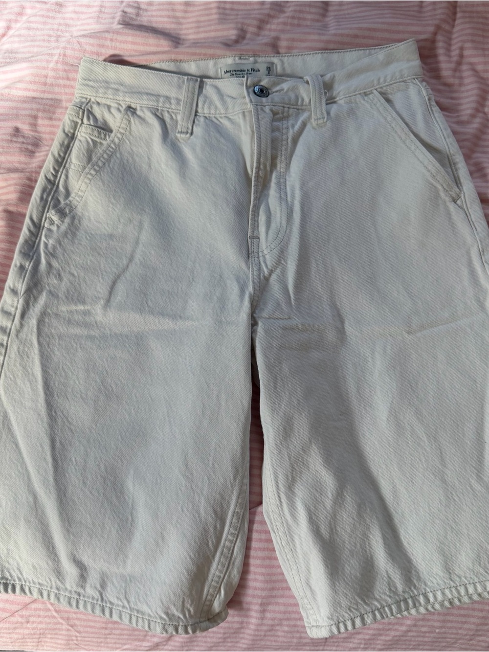 Abercrombie & Fitch Women's Cream Slouchy Mid Rise Short